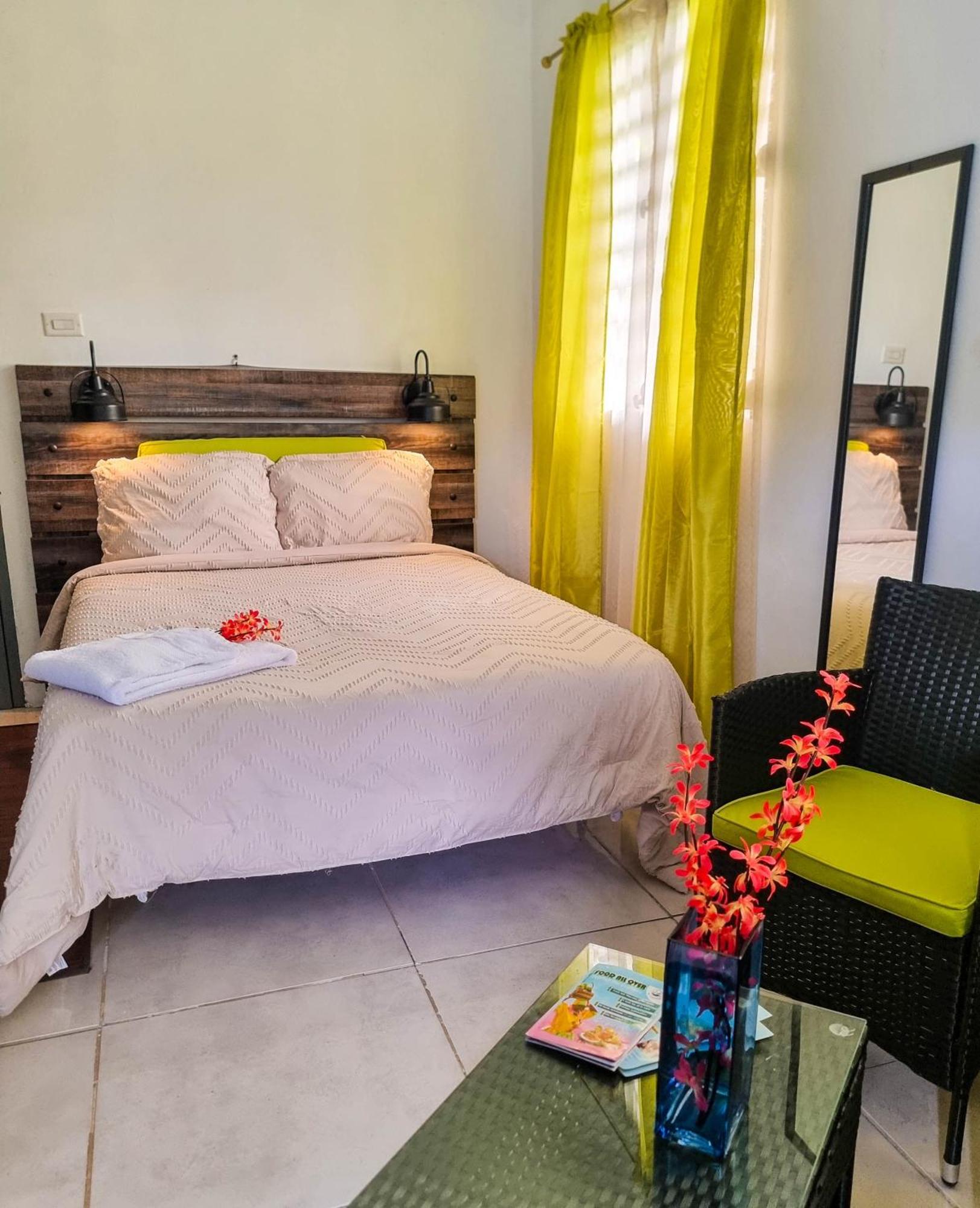 אורנייסטט Cattleya Flor Hotel מראה חיצוני תמונה